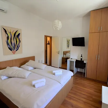 Pensionat Marmontova Luxury 4*