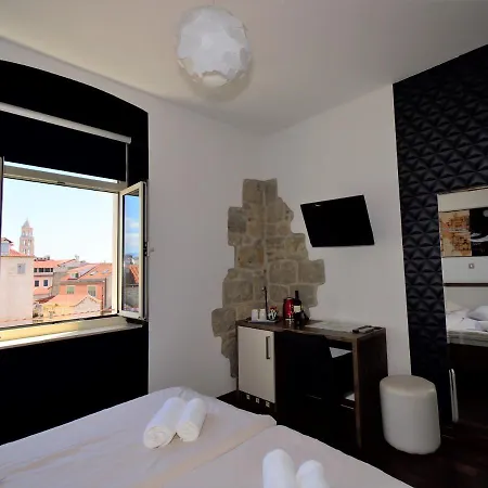 Marmontova Luxury