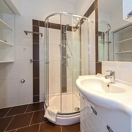 Marmontova Luxury