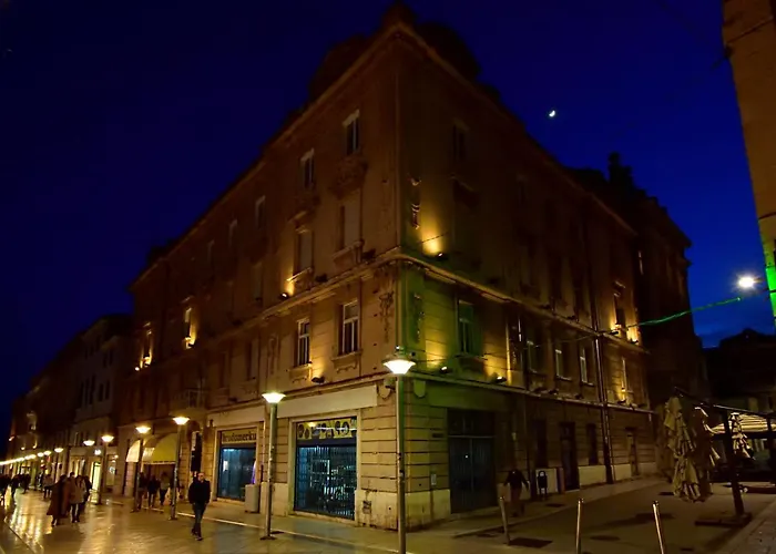 Marmontova Luxury