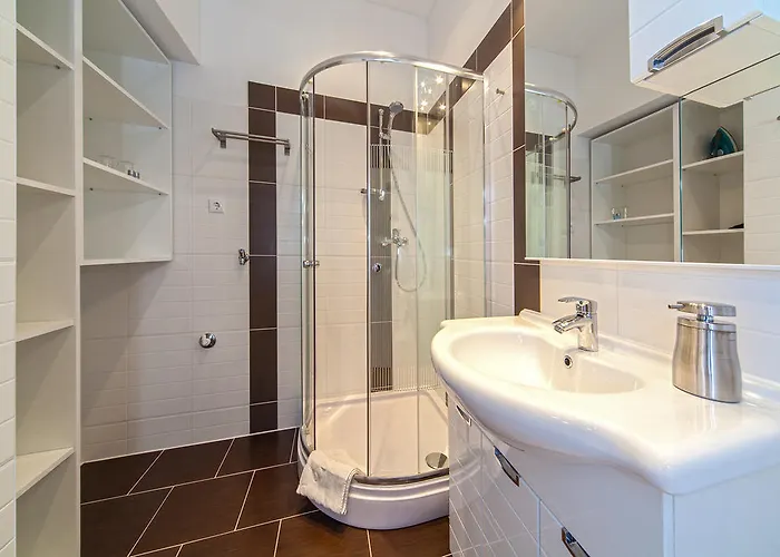 Marmontova Luxury