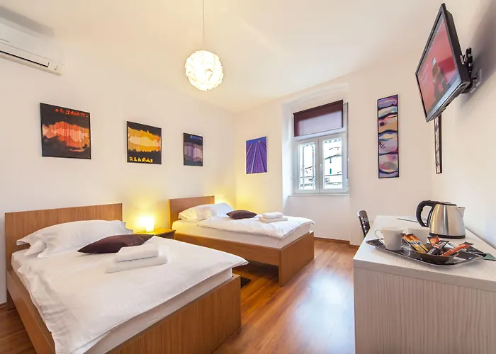 Marmontova Luxury