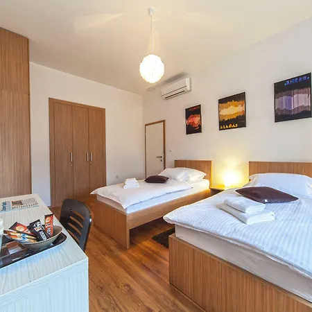 בית הארחה Marmontova Luxury ספליט